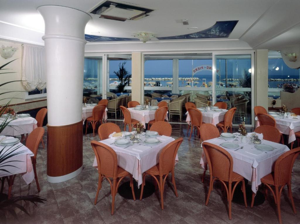 Hotel Titanus 벨레지아아지마리나 외부 사진